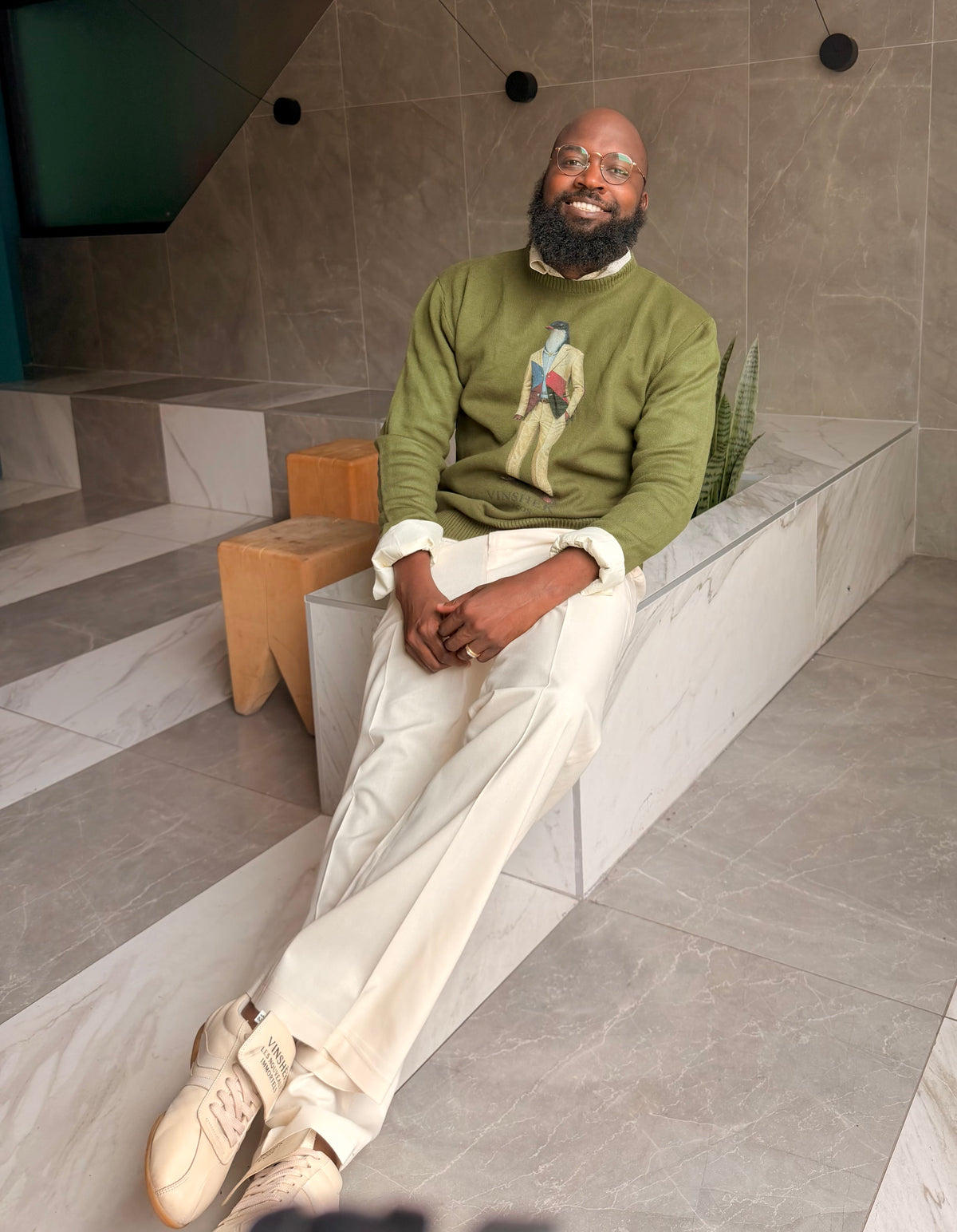 VINSHĒK Signature CACOS Green Sweater